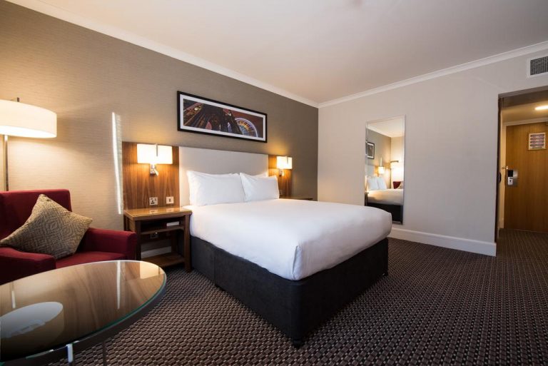 DoubleTree by Hilton Edinburgh Airport5 768x513