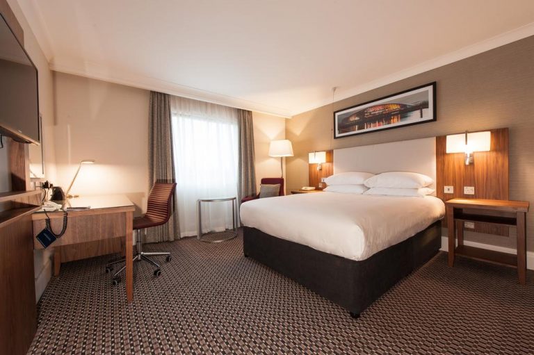 DoubleTree by Hilton Edinburgh Airport9 768x511
