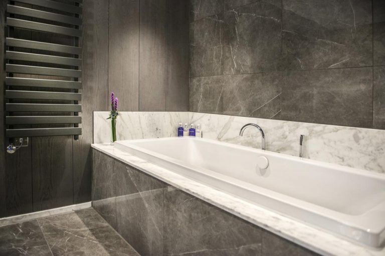 Kimpton Blythswood Square Hotel bathroom2 768x512